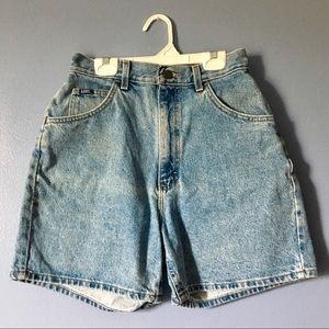 VINTAGE! Lee high waisted jean shorts